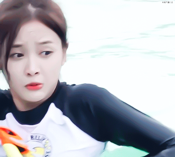 吴宣仪 动图
cr.logo