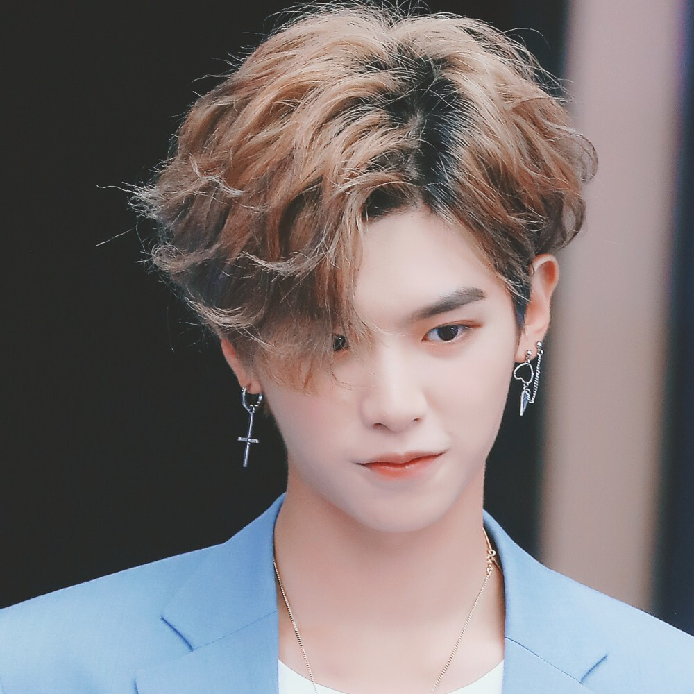 Justin黄明昊