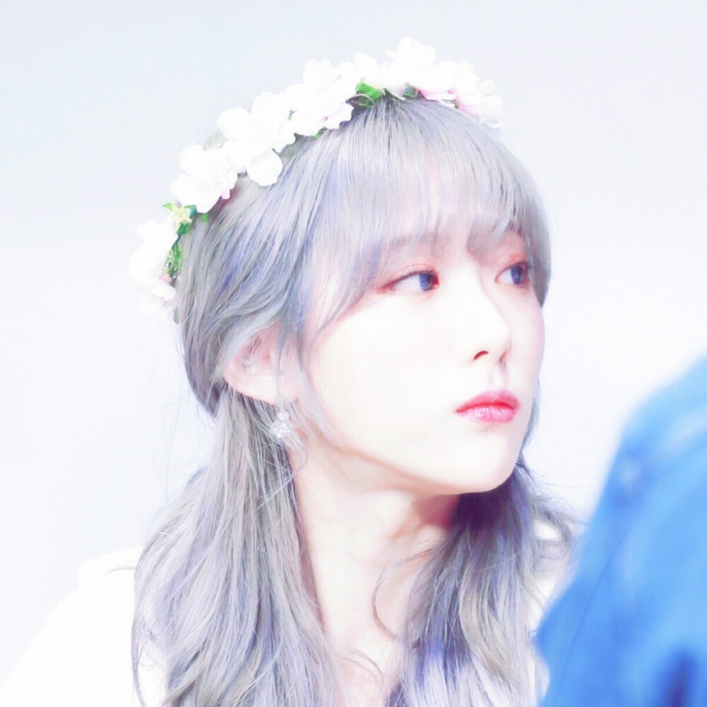 Luda 李露朵
女爱豆头像