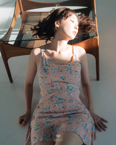 摄影师ins：yan_pic 画面下的少女