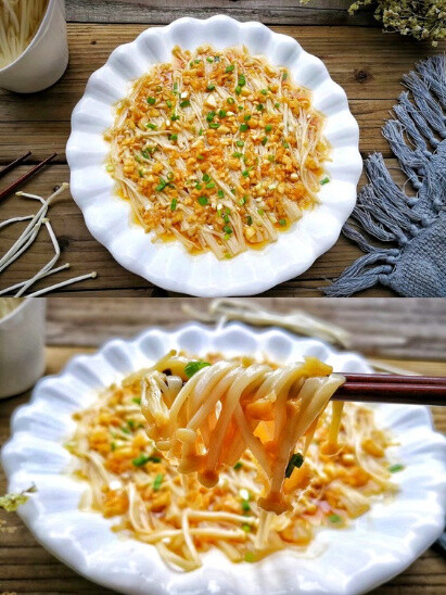 蒜蓉金针菇，0厨艺小白也能逆袭秒变大厨！准备食材：金针菇：半朵。大蒜：半个。白糖：一勺。生抽：2勺。油：适量。葱：一根。做法：1.金针菇洗净，切掉根部。用手撕开后，一层一层放在盘子里摆个小造型。锅里烧开水后，放入金针菇先蒸5分钟。2.葱和大蒜切好，5分钟后取出将盘子里的蒸馏水倒入另一锅中，这个水可以和大蒜一起熬煮一下，更香哦～3.将酱汁淋在金针菇上面，继续大火蒸5分钟，最后撒上葱花点缀即可～小贴士：蒸金针菇会有蒸馏水回流到盘中，这个水不要浪费哦，用来熬酱汁很香～cr:妍媽的美食厨房