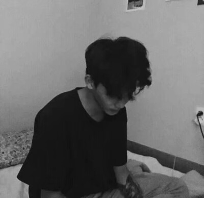 男生头像/林楚。