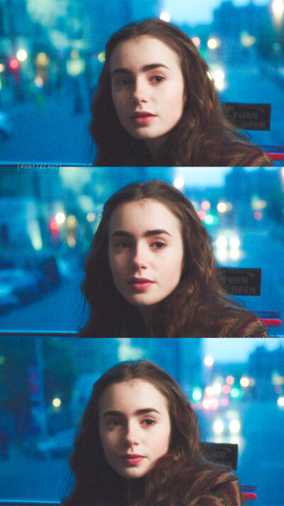 莉莉柯林斯 LilyCollins
#爱你，罗茜[电影]#截修
from,weibo @AuntieChoc