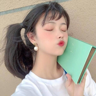 我是可爱的女孩子你是可爱