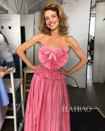 BY爱喝可乐的古娜小姐 超模纳塔利·沃佳诺娃 (Natalia Vodianova)