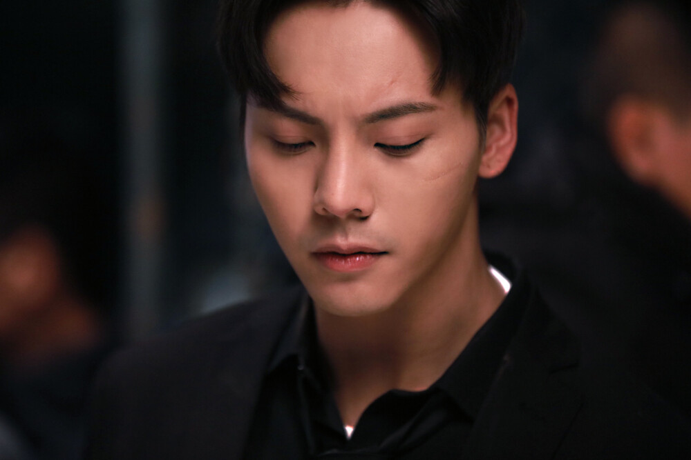 【陈伟霆 William Chan】电视剧橙红年代 刘子光 剧照 1920 x 1280 px (图源：y.qq.com/m/act/sfhd/173.html)