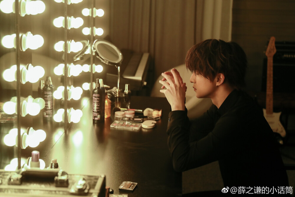 ＃歌手薛之谦＃
即便情敌无数，我只钟情于你。【图源水印】