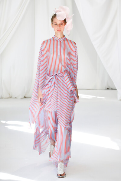 Delpozo 2019伦敦时装周春夏高级成衣发布秀