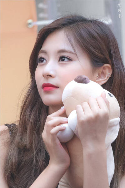 周子瑜 쯔위 Tzuyu
TWICE成员