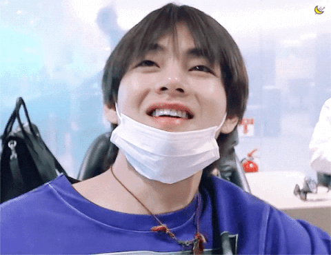 v金泰亨bts防弹少年团亨氏微笑