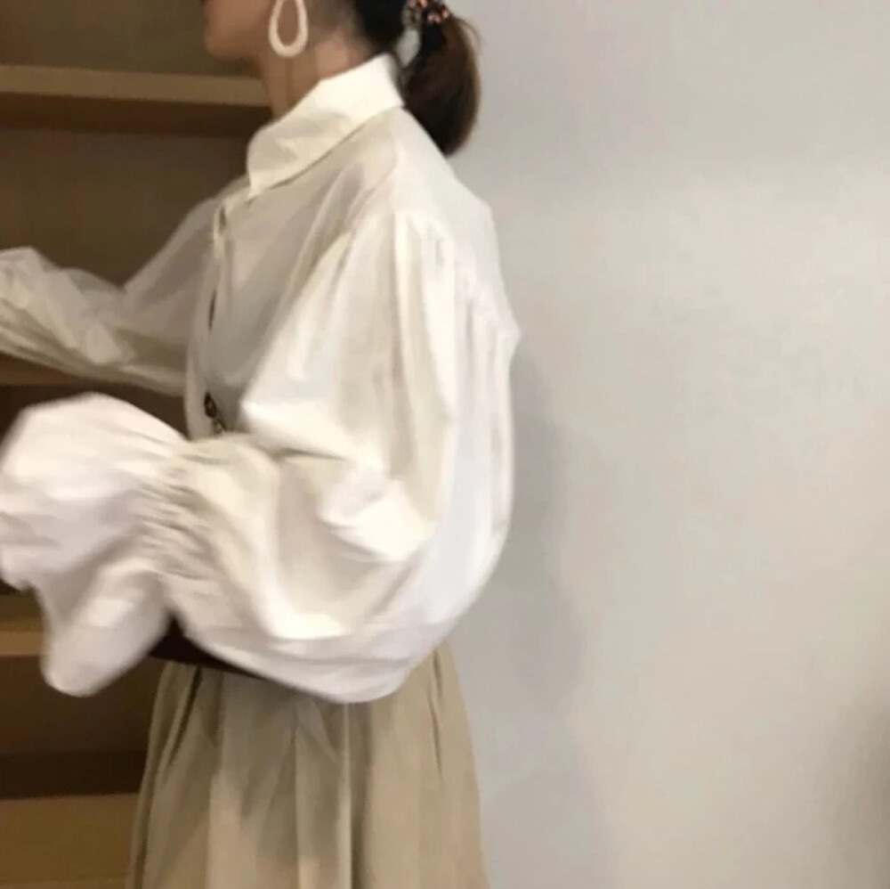 pr一个看月的人