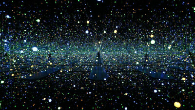 想为你送上无限星光
Infinity Mirrored Room
Yayoi Kusama/草间弥生 ​ ​​​