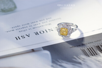 Ring for you,just for you.
雷迪恩 克拉黄钻
最美钻戒
#只为你珠宝#