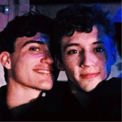 戳爷 Troye Sivan 