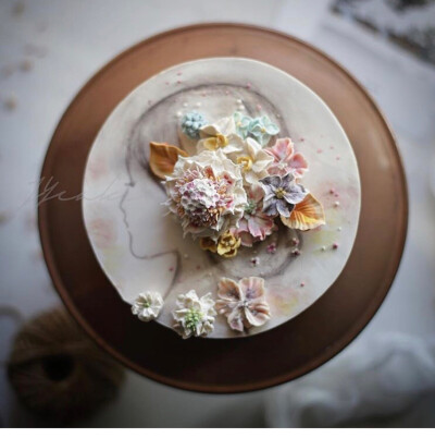 韩式裱花蛋糕 来源于网络