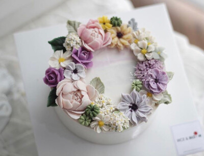 韩式裱花蛋糕 来源于网络