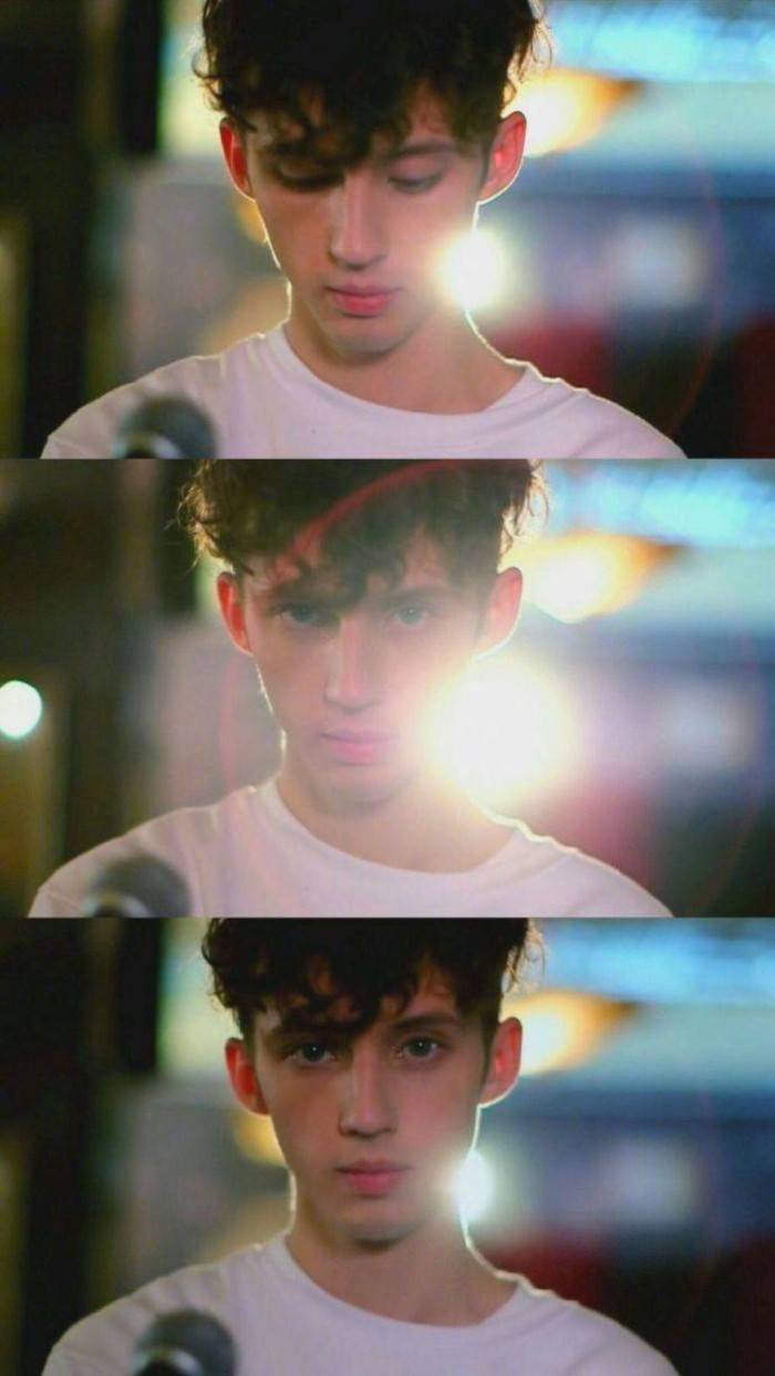 天使Troye