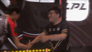 RNG -UZI（简自豪）