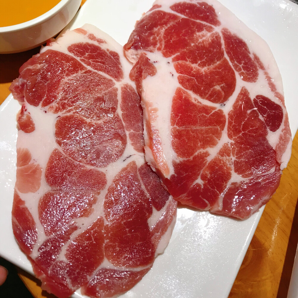 烤肉，韩式拌饭，蛋炒饭，水果沙拉，