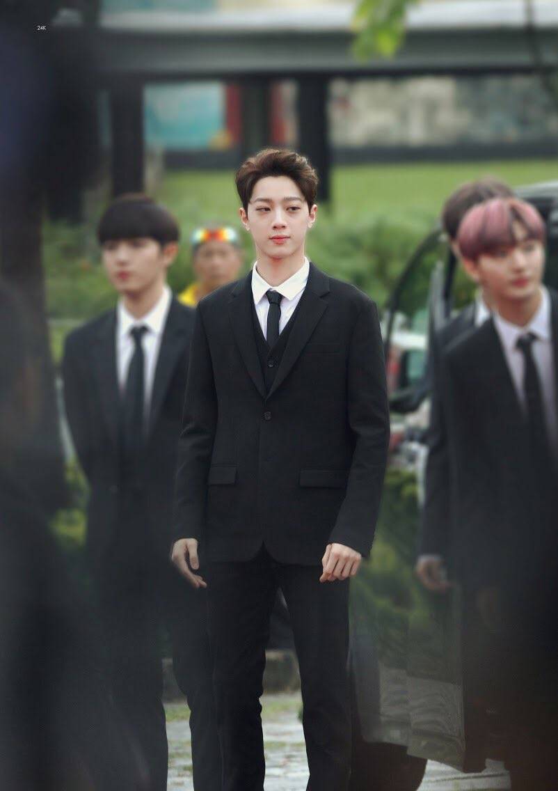 赖冠霖 超帅的西装霖