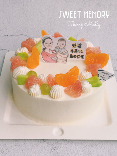 #SHERRY Molly家の下午茶#—『抹茶cake』老客人订给麻麻的生日cake～做了一款当季且颜色搭配非常治愈的好看的cake呢 Molly让我要交代一下这个橘子的细节 说看起来像糖果一样晶莹呢～嘻嘻 是我慢慢剥出来的喔小插牌是…