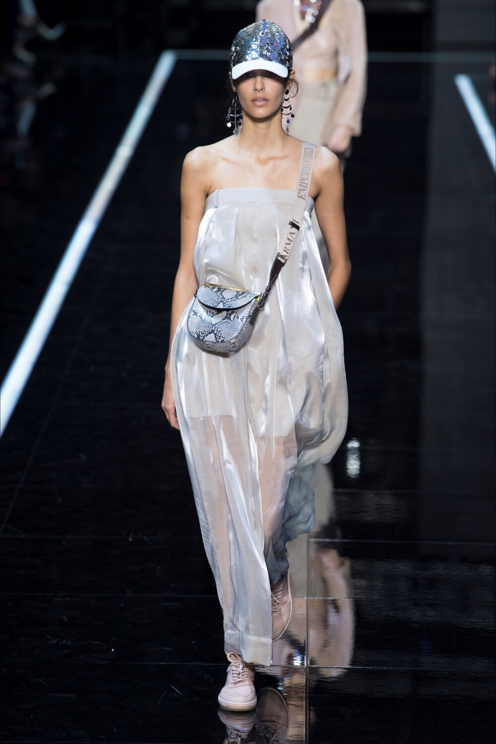 Emporio Armani（安普里奥·阿玛尼）2019米兰春夏时装秀