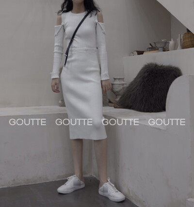 Goutte.shuiii秋装女2018新款白色针织套装早秋上衣半身裙两件套