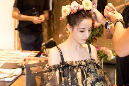 热巴米兰时装周