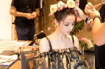 热巴米兰时装周