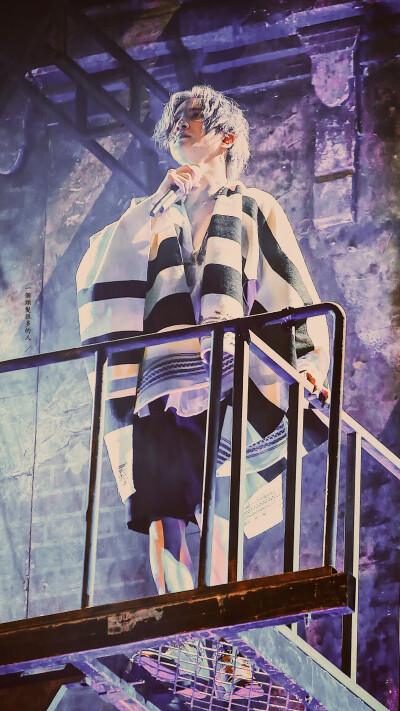 图源水印
/2018薛之谦摩天大楼演唱会长沙站/