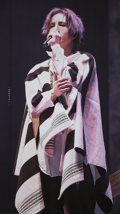 图源水印
/2018薛之谦摩天大楼演唱会长沙站/