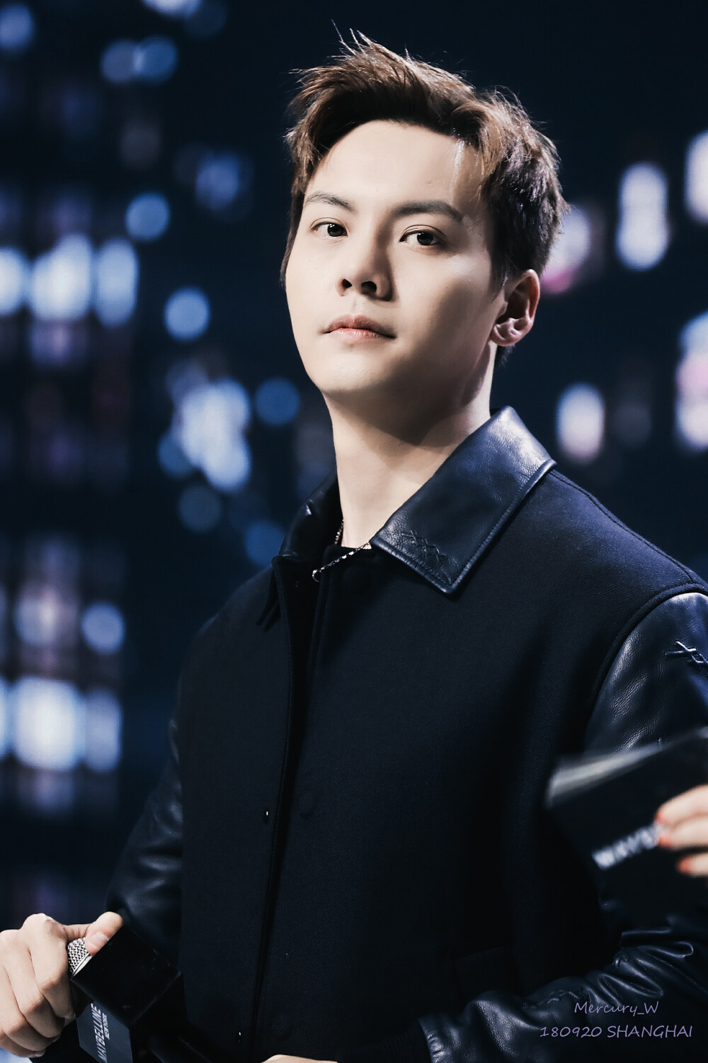 【陈伟霆 William Chan】180920 Maybelline 美宝莲纽约亚太区代言人 美宝莲星钻小灯管发布会 2176 x 3265 px (图源: 微博@Mercury_W陈伟霆个站 weibo.com/6398967015/GAoCXdAc7)