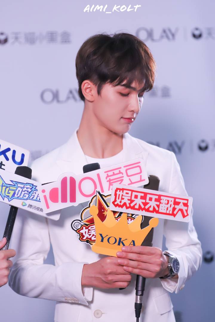 
>>> 180924 Olay发布会群访
就很廷哥