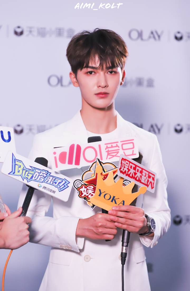 
>>> 180924 Olay发布会群访
就很廷哥