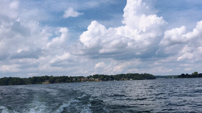 勿转
Wilson Lake，America
one day with my host family