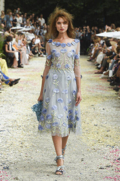 路易莎·贝卡里亚 Luisa Beccaria 2019春夏高级成衣发布秀 - Milan Spring 2019