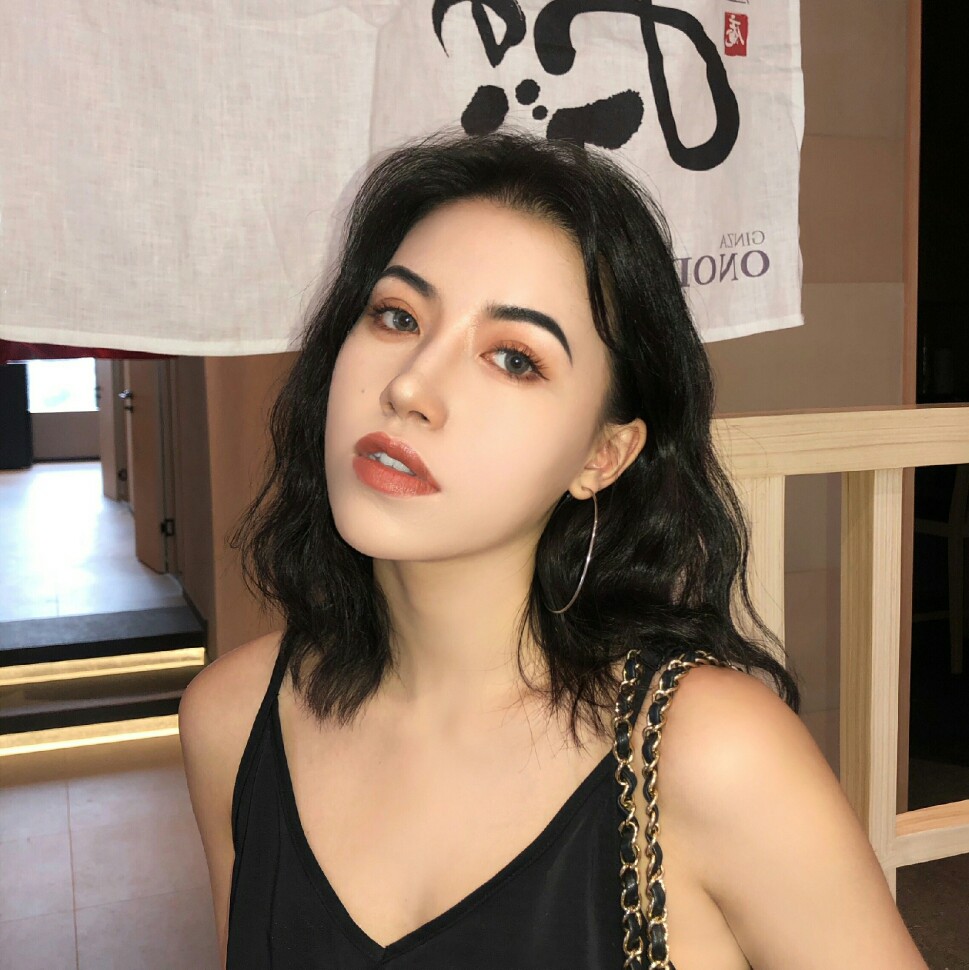 静坐常思己过，闲谈莫论人非
by堆糖/暴力颖