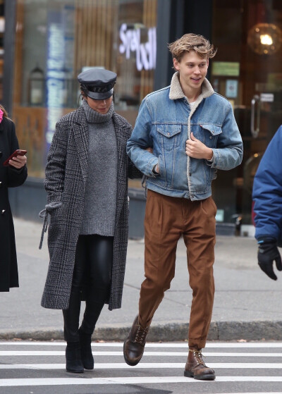 超级喜欢的一对
Vanessa Hudgens/Austin Butler