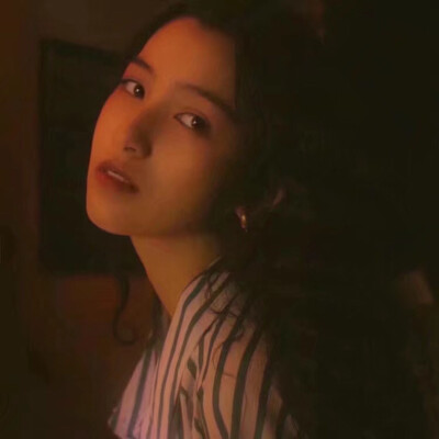 超清女头
超好看嗷！