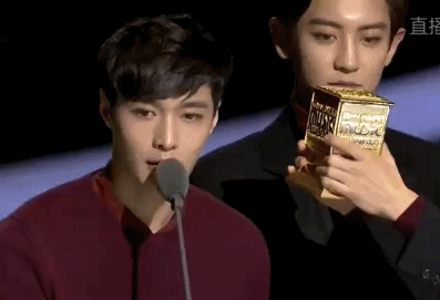 EXO ChanYeol 朴灿烈 Lay 张艺兴