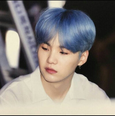 suga 蓝色的糖糖