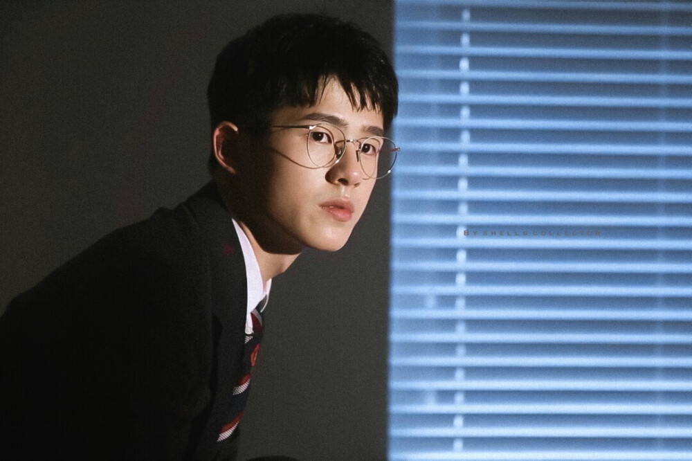 我一直在人潮人海中寻找你熟悉的脸。
cr微博