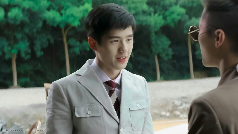 我一直在人潮人海中寻找你熟悉的脸。
cr微博