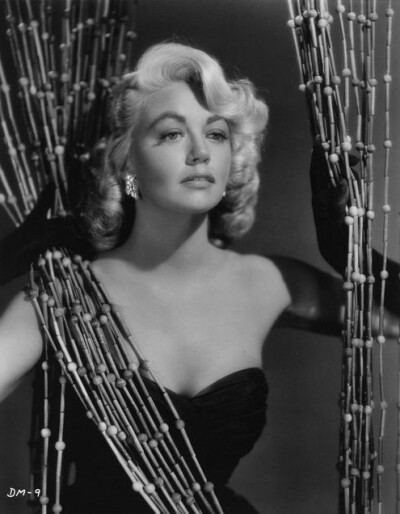 多萝西·麦隆Dorothy Malone