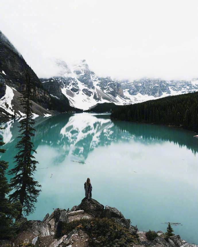 加拿大班夫国家公园的梦莲湖Moraine Lake，加拿大真是值得一去的地方 ​