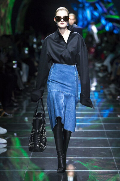 巴黎世家 Balenciaga 2019春夏高级成衣发布秀 - Paris Spring 2019