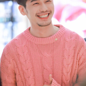 白宇穿粉红色毛衣 犯规啊15(000006082009… - 高清