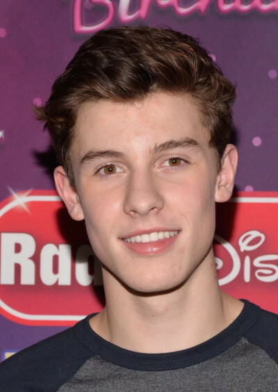 十六岁的shawn mendes