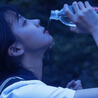 拿图点赞or评论，