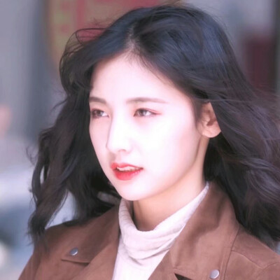 拿图点赞or评论，